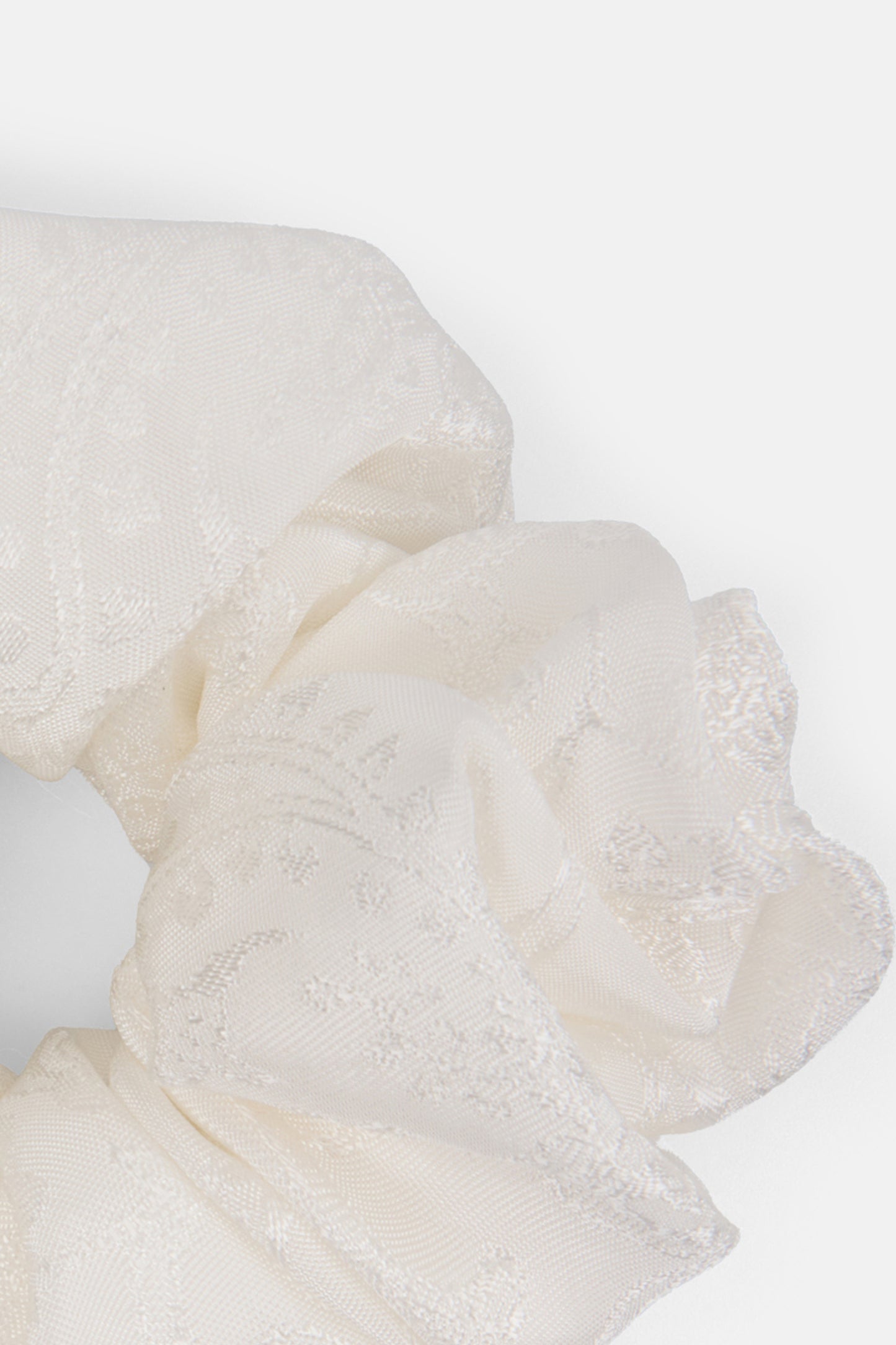 CHEWI SCRUNCHIE (079)