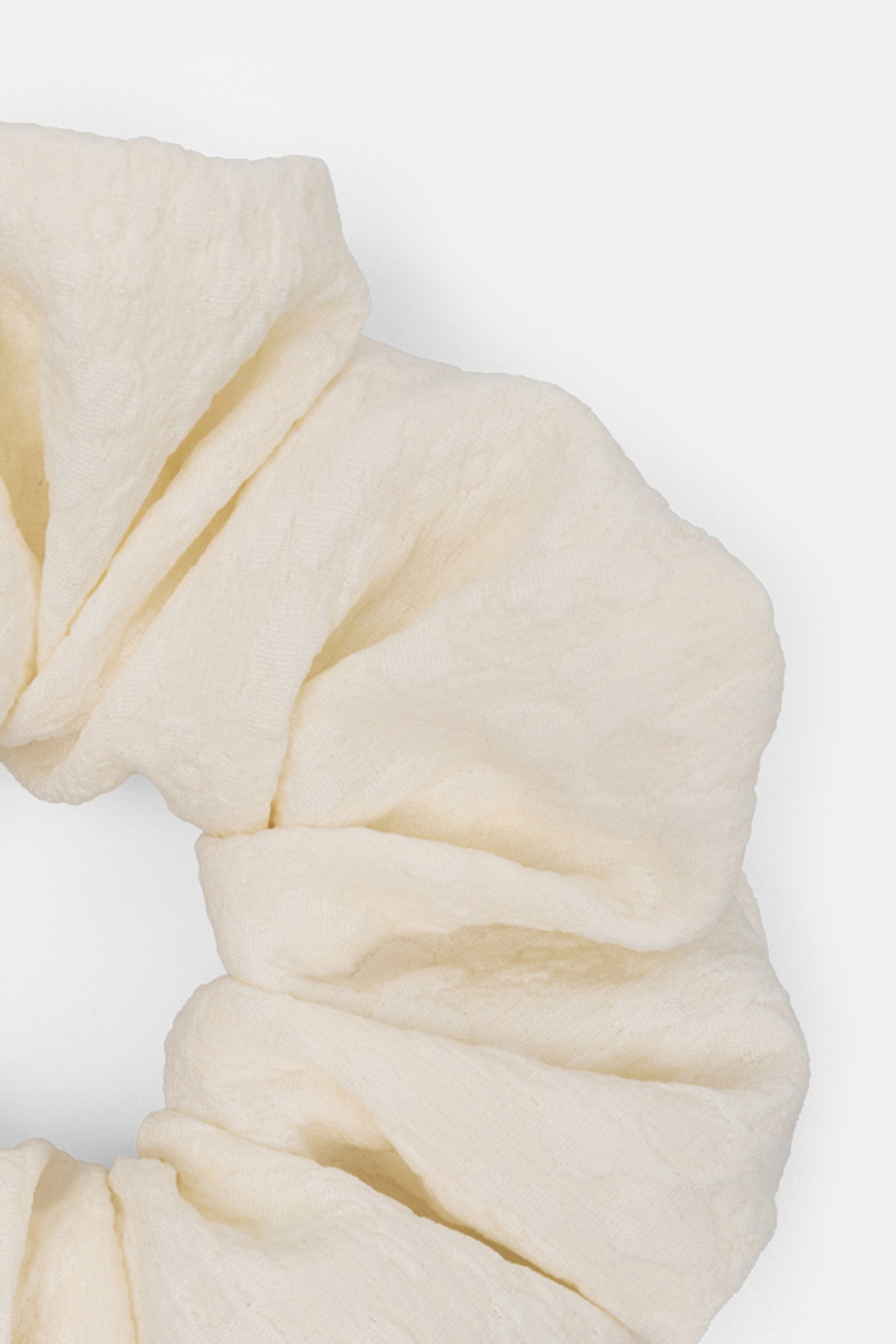 CHEWI SCRUNCHIE (090)