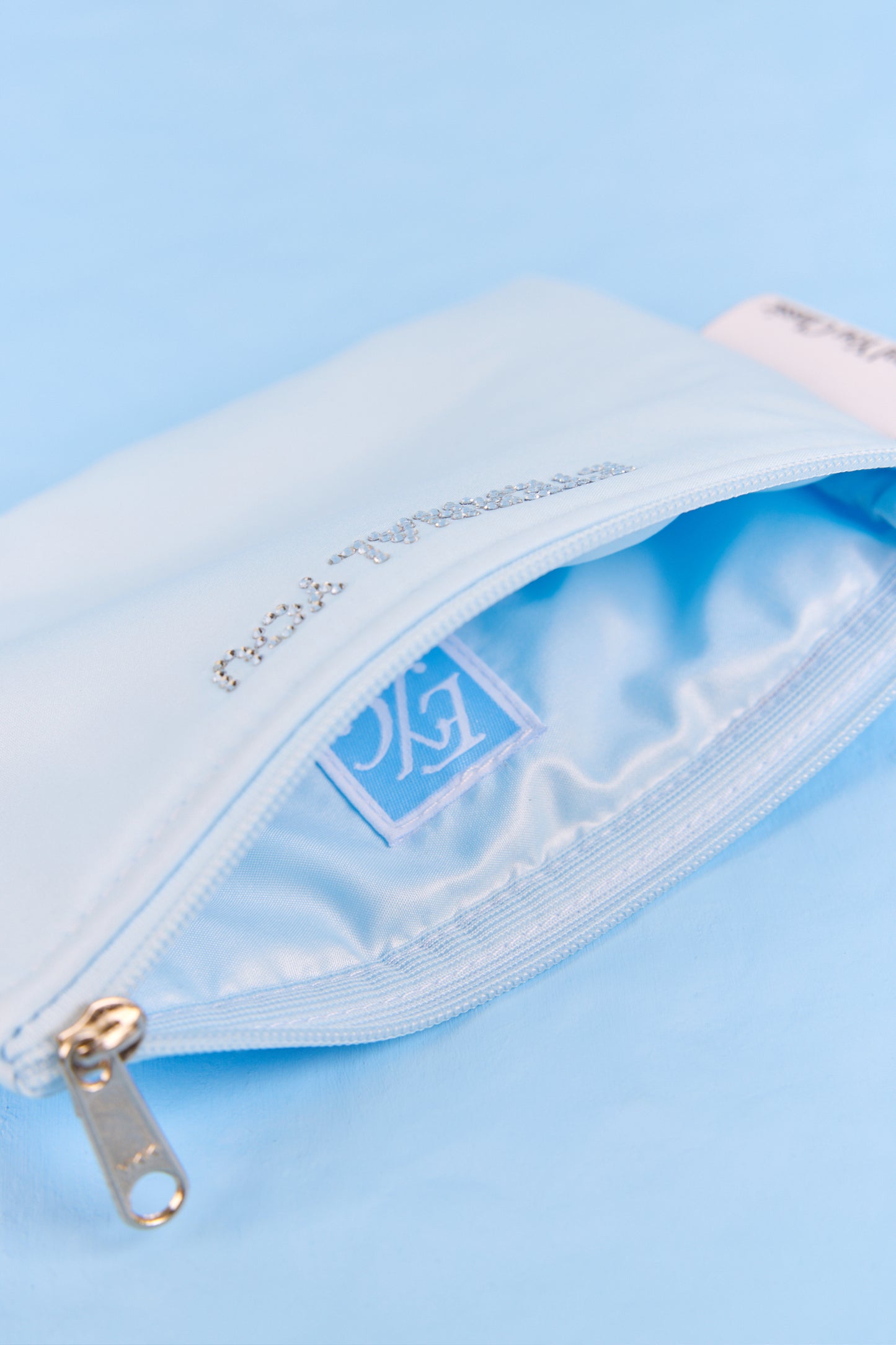 RAVEENA SQUARE POUCH (BLUE)
