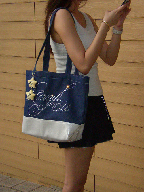 ギャラリービューに画像 (5) を読み込む. [PRE-ORDER] SUGAR CUBE BAG (DENIM BLUE)