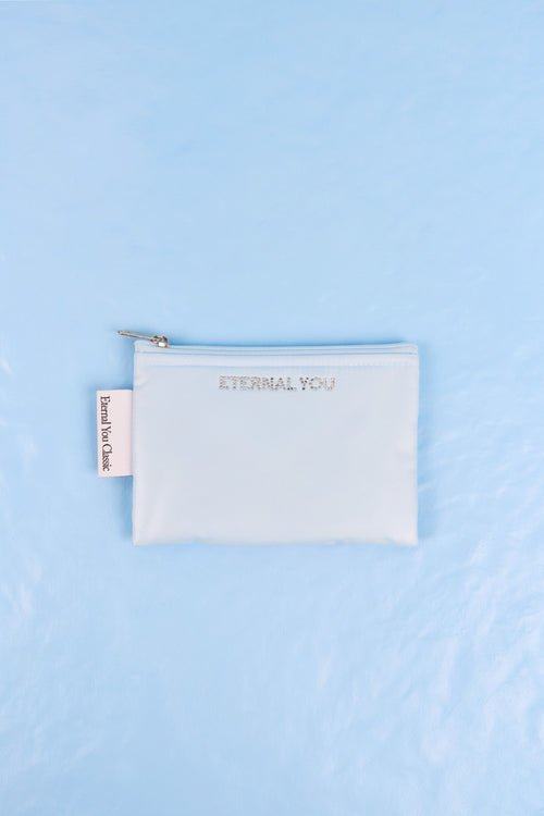 ギャラリービューに画像 (1) を読み込む. RAVEENA SQUARE POUCH (BLUE)