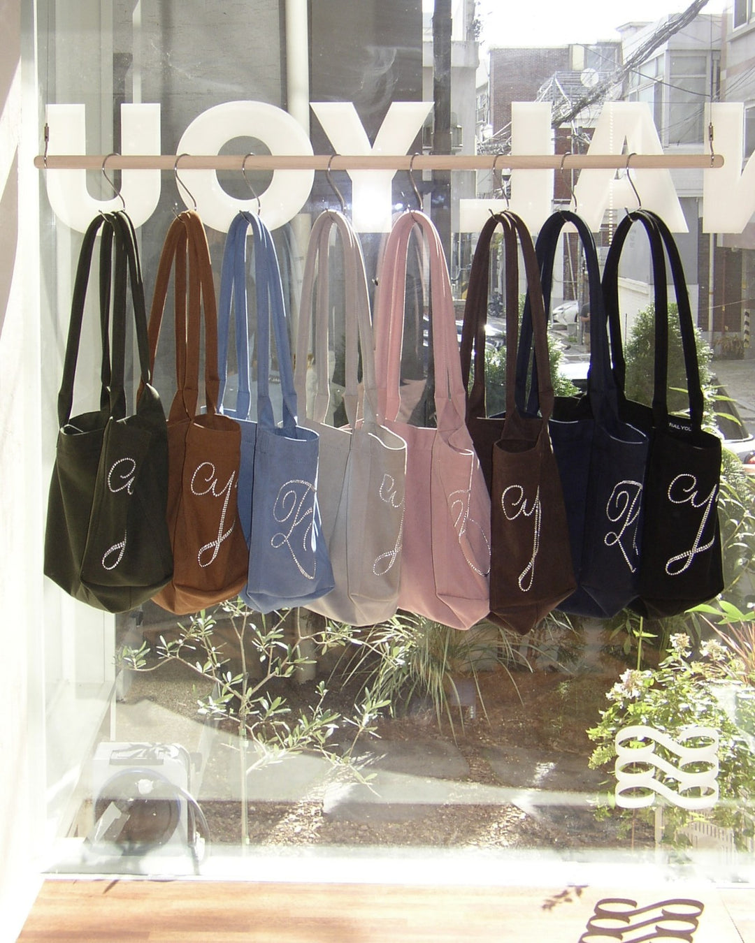 PONY SUEDE BAG (BLACK)